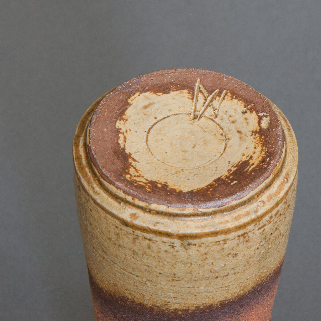 Echizen style, Japanese glazed and unglazed stoneware ceramic vase - Bottom