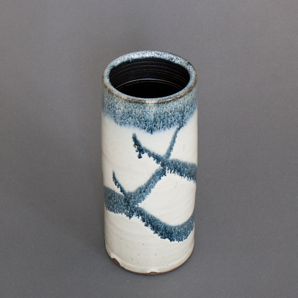 Shakugake Vase Handmade in Japan - 3 quarter