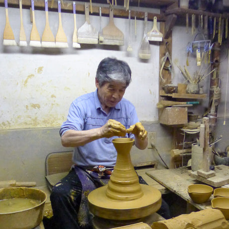 Hand thrown Japanese Pottery from the Oumei kiln