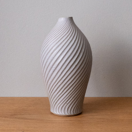 Medium Shinogi Vase (17cm High)