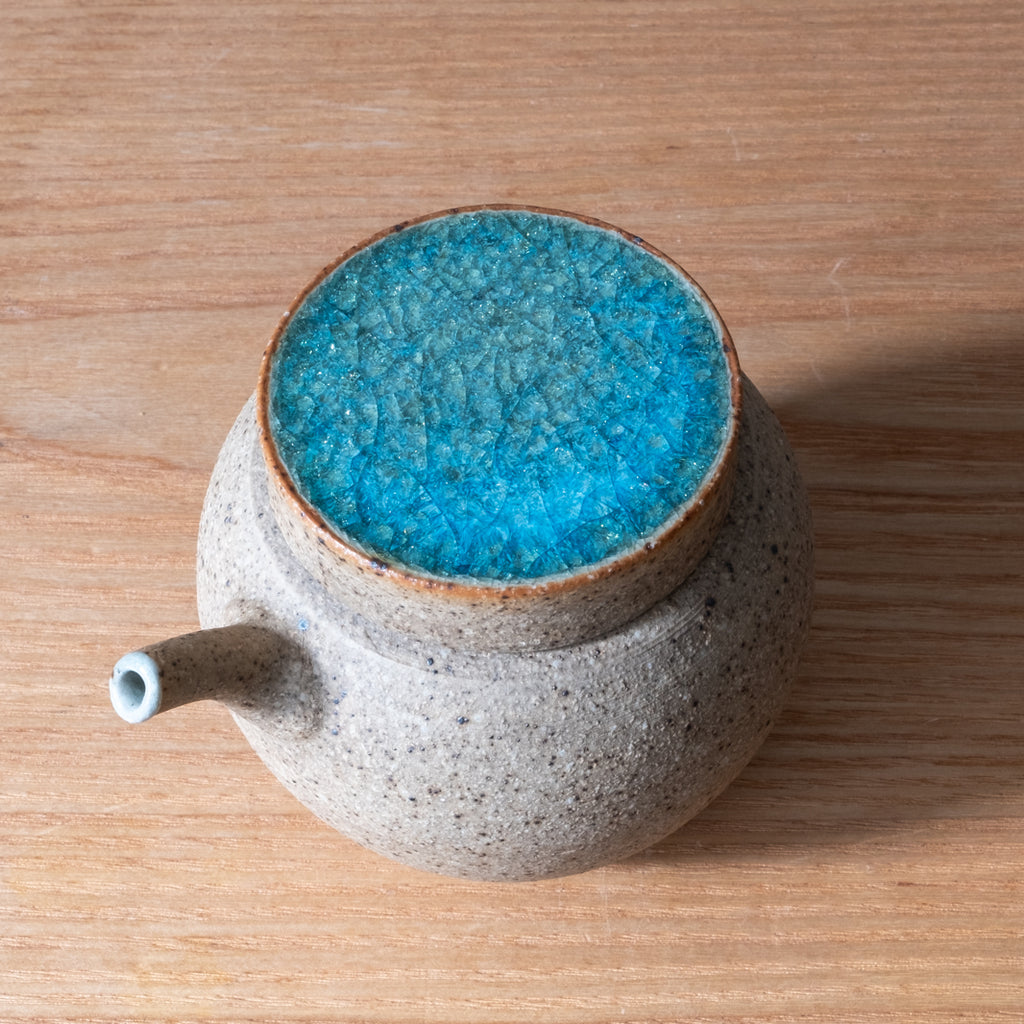 Fantastic crackle glaze lid, katakuchi handmade in Japan