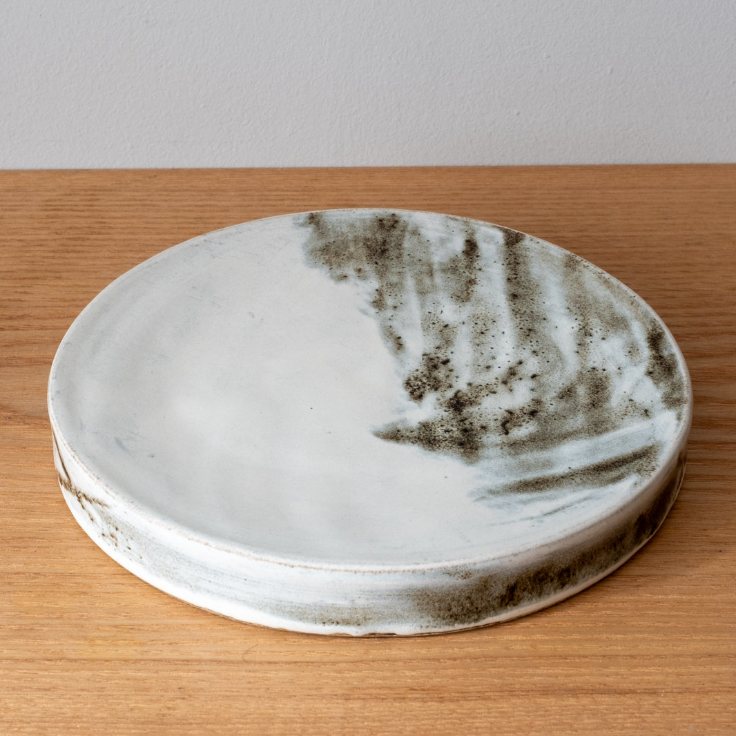 Lovely round, raised sushi plate - classic Japanese tableware