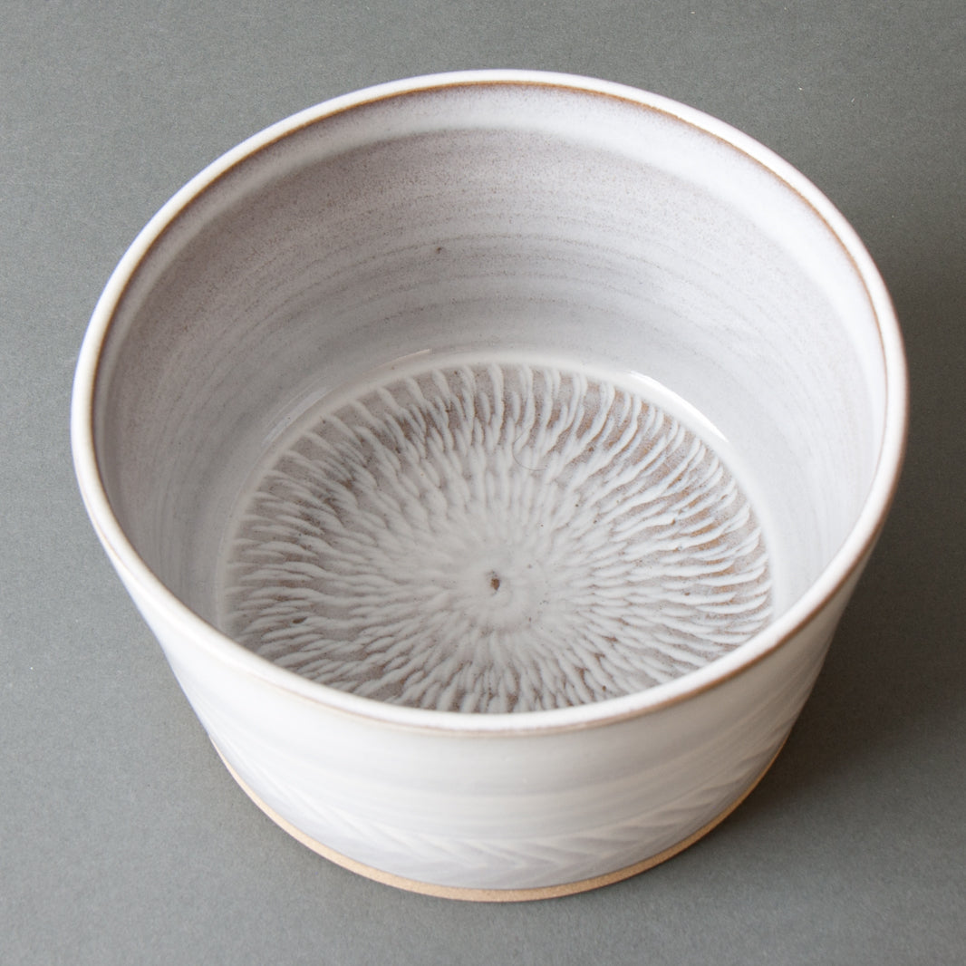 Large White Ohitsu - Bottom