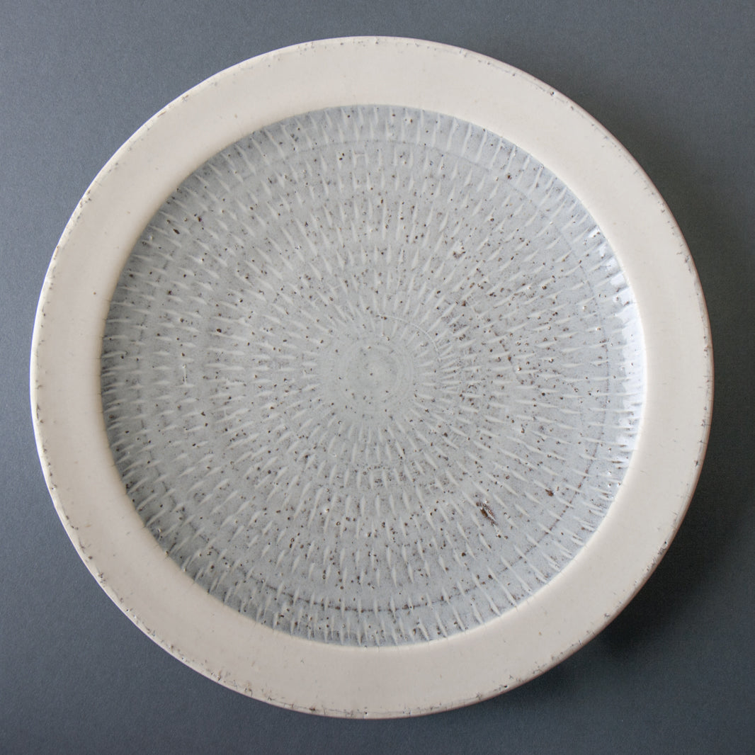 Hakuyu dinner plate - top